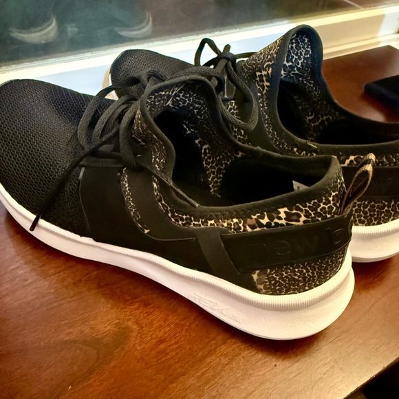 NWOT: New Balance Womens Black and Cheetah Print Sneakers - Picture 6 of 10